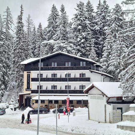 Manor Ski Hotel Predeal Buitenkant foto