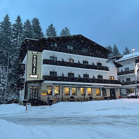 Manor Ski Hotel Predeal Buitenkant foto